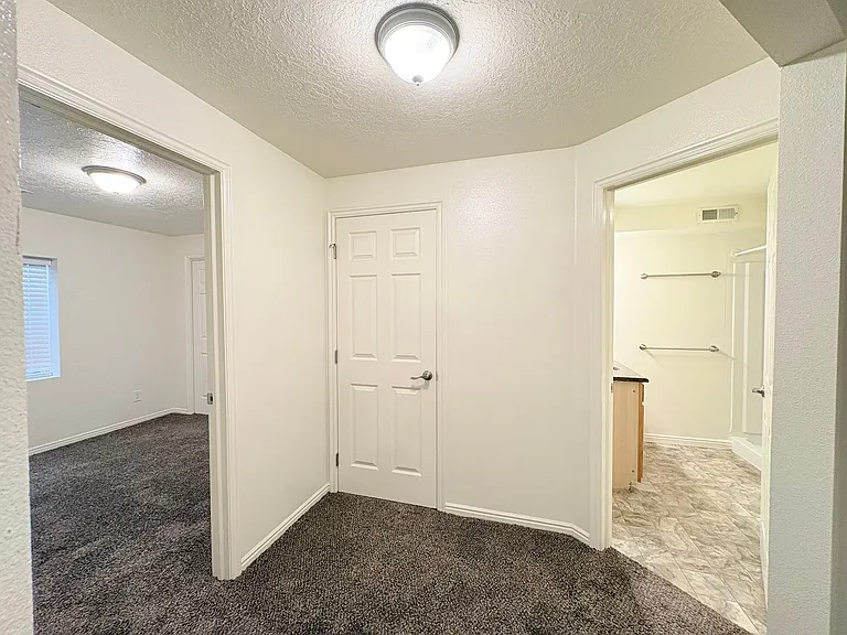 334 W Mountain View Dr — Photo 7