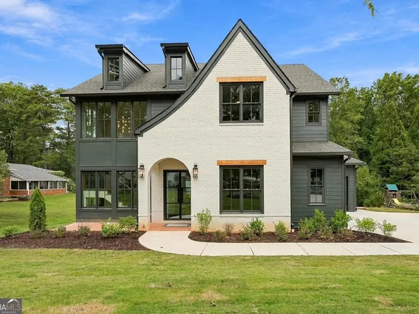 880 Austin Dr, Smyrna, GA 30082