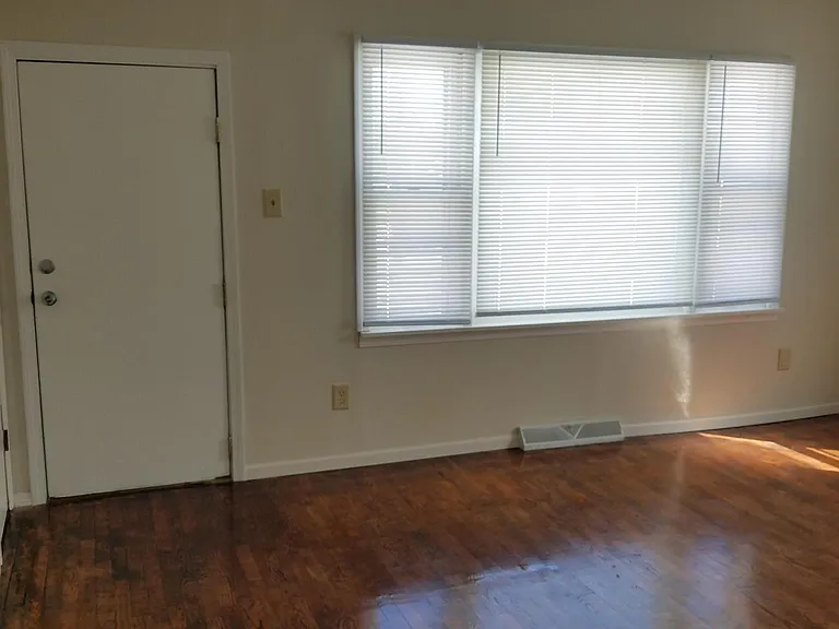 5901 N Highway Vv — Photo 3