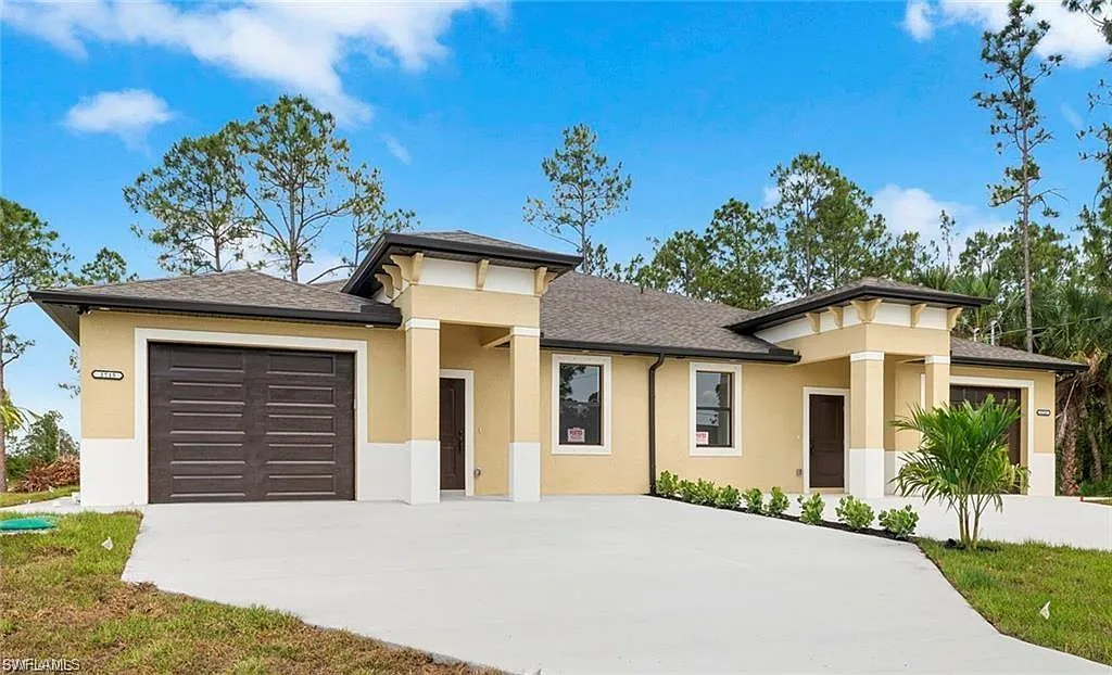 3 bed, 2.0 bath, 1300 sqft, $2,000 — Photo 1