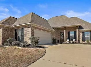 220 Buttonwood Ln, Canton, MS 39046