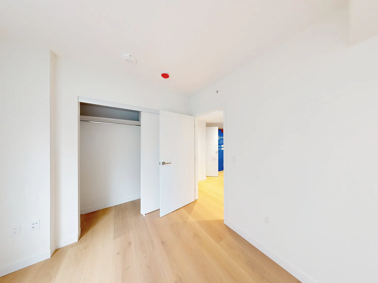 1277 Hornby Street Vancouver — Photo 3
