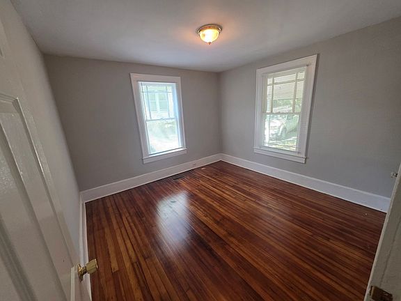 4th image of 4438 Stowe St