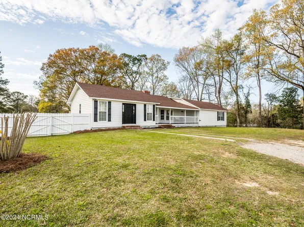 1308 Sunny Side Street, Whiteville, NC 28472
