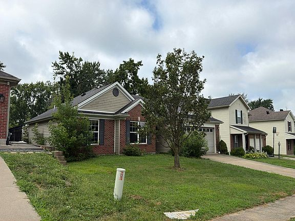 3rd image of 4721 Boardwalk Dr