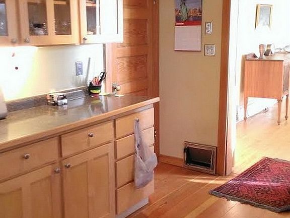 4th image of 1419 E Browning Ave