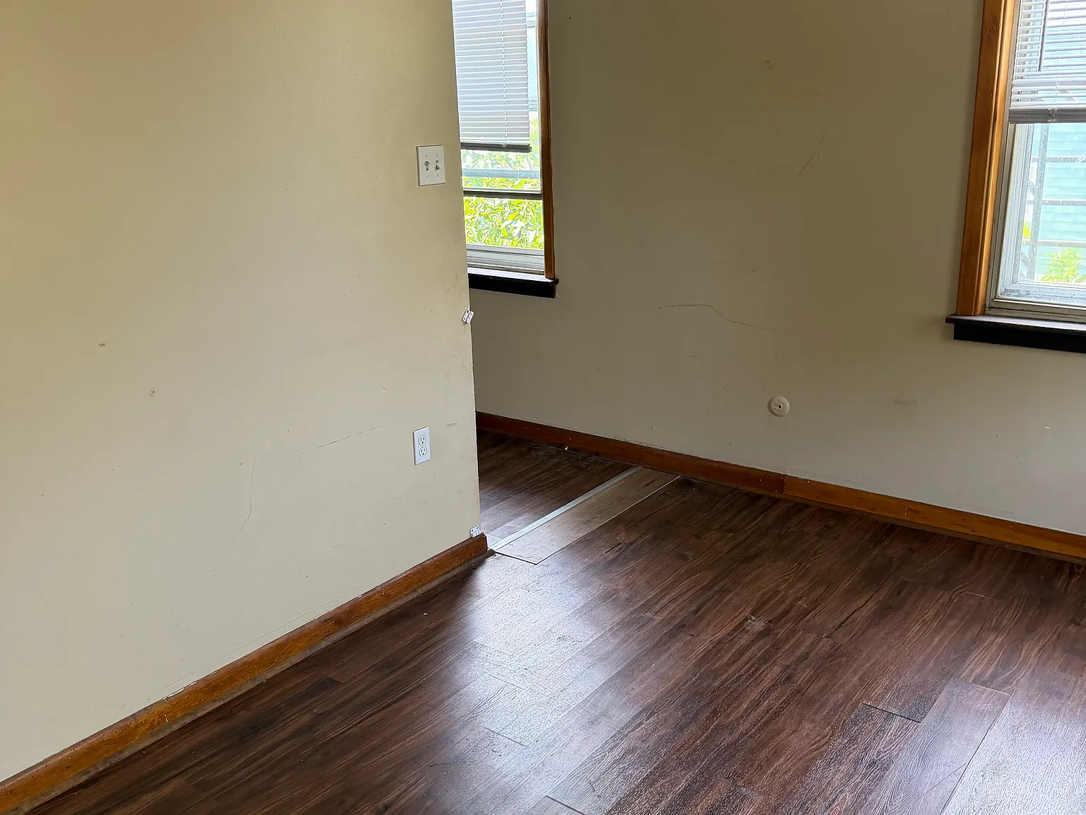 2 bed, 900 sqft, $1,000 — Photo 2