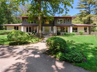2480 Duffy Ln, Riverwoods, IL