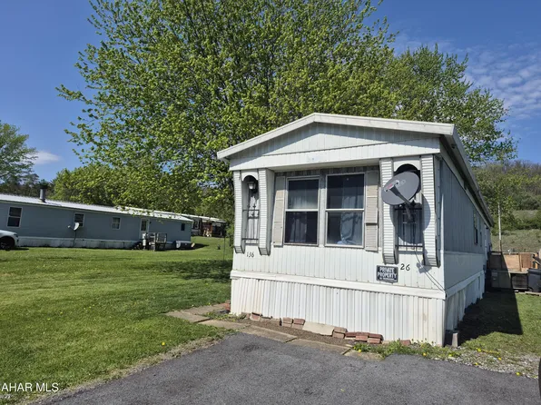 136 Creekside Dr, Tyrone, PA 16686