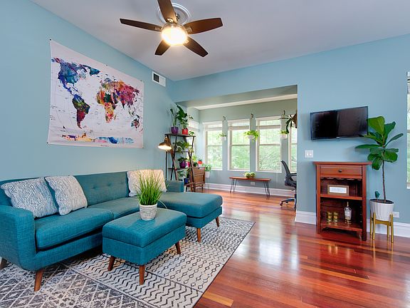 5th image of 5336 N Winthrop Ave APT 3E