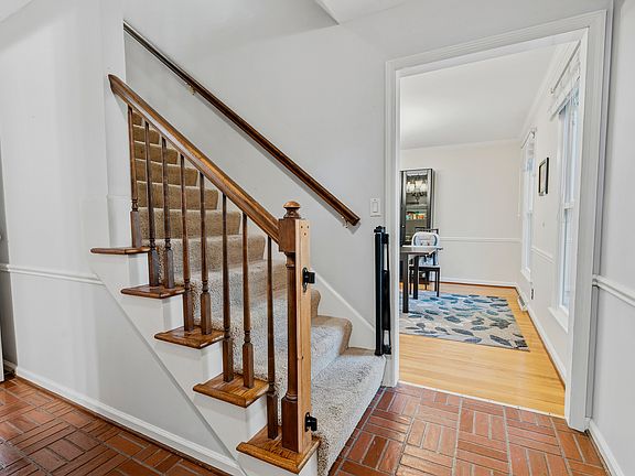 4th image of 1538 Pittwood Dr