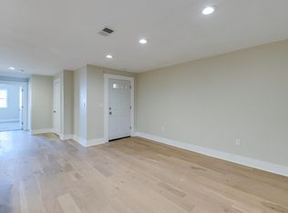 910 McKean St, Philadelphia, PA 19148