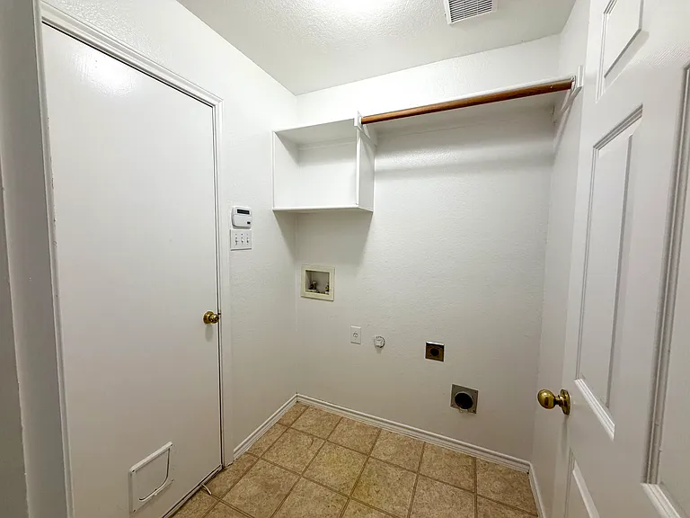 4308 Linda Kay Ln — Photo 32