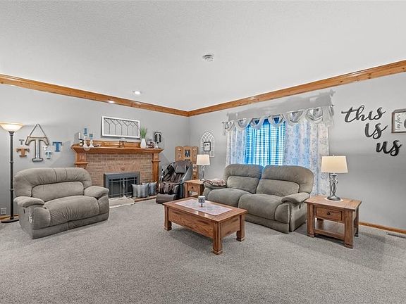 5th image of 4005 NE Shady Lane Dr