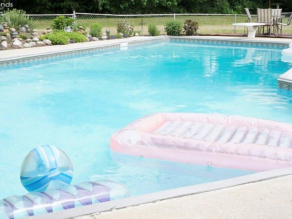 5th image of 1516 River Dr