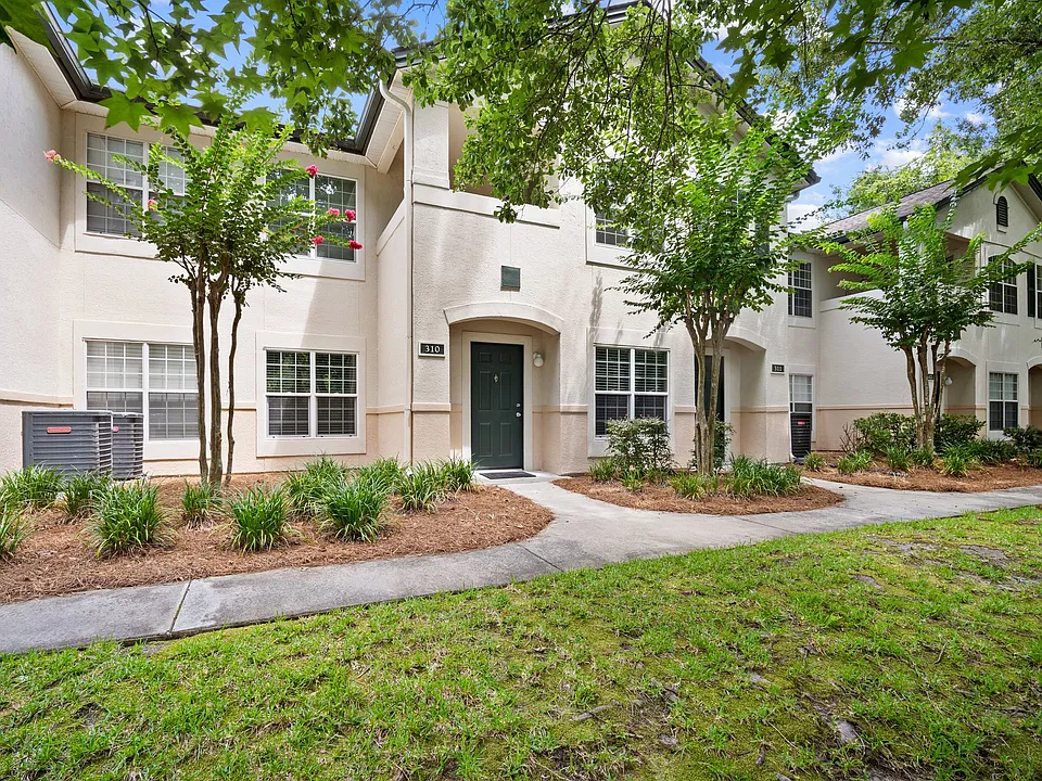897 Fording Island Rd #310