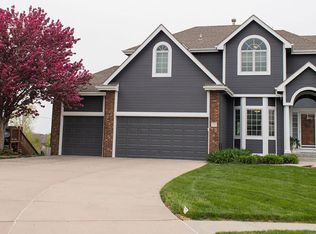 2001 Stillwater Dr, Papillion, NE 68046