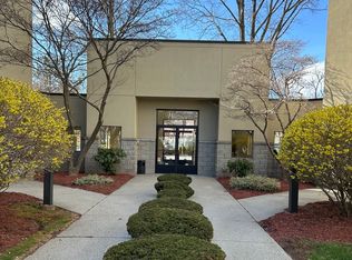 1204 Whitney Ave APT 204, Hamden, CT 06517