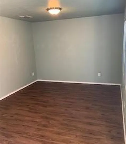 2712 Redwood St — Photo 3
