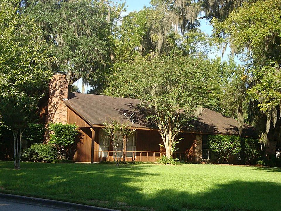 1st image of 220 Prescott Dr