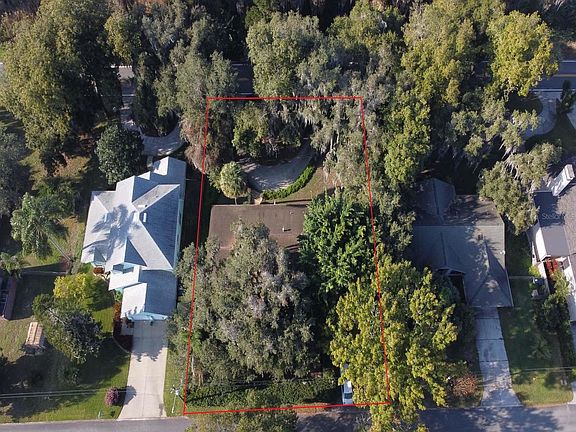 5th image of 1665 Lakeshore Dr