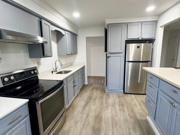 66 Van Buren St