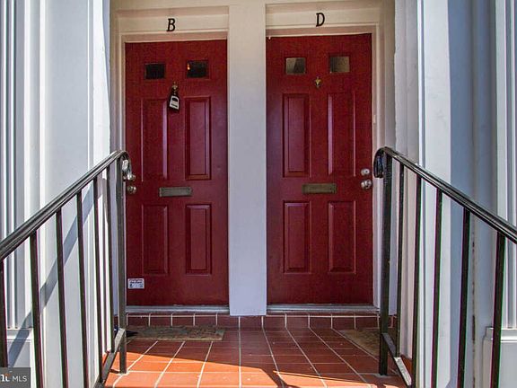 4th image of 2839D S Wakefield St