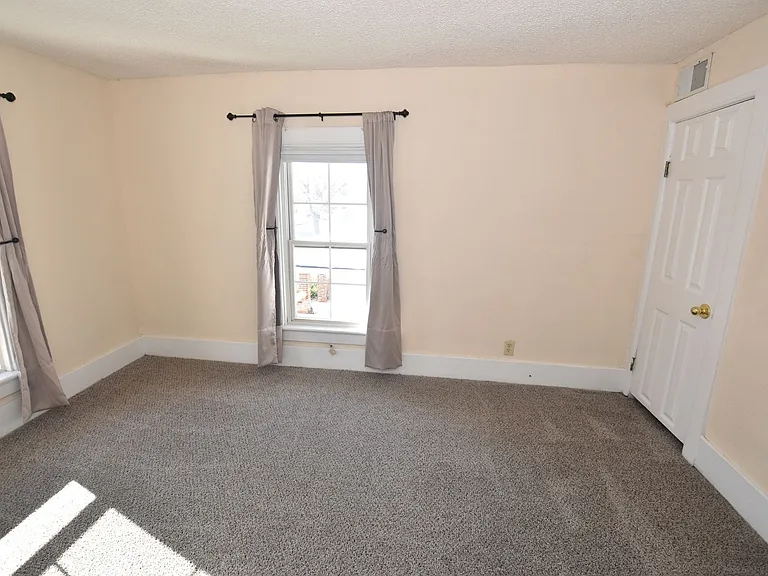 1327 Corby Blvd — Photo 18