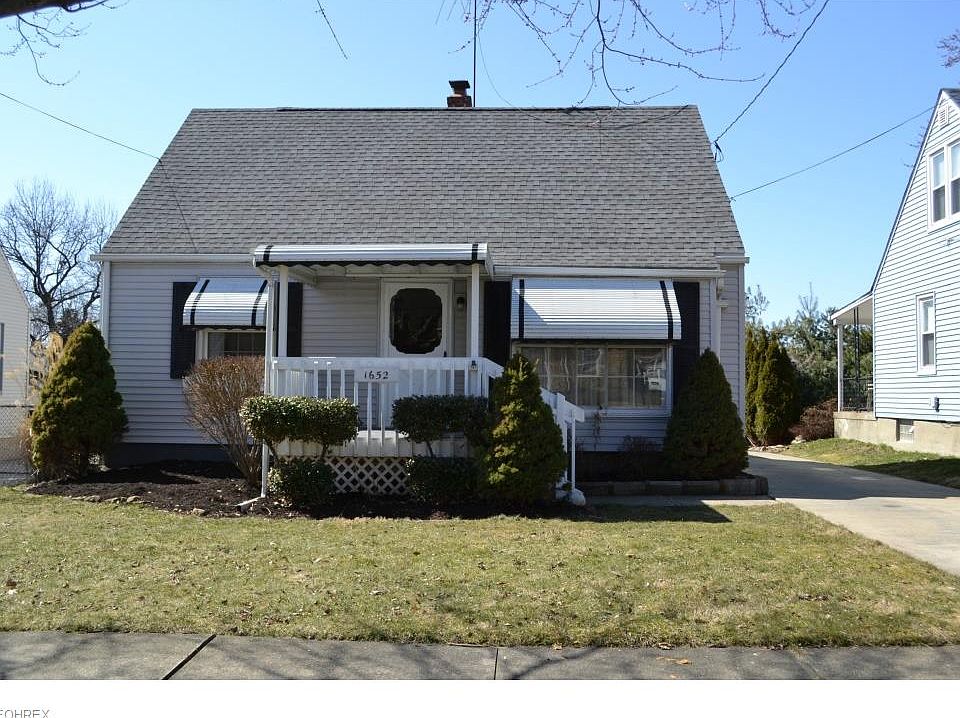1st image of 1652 Oakwood Ave