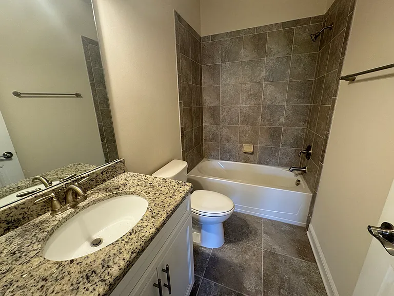 413 Daylin Dr — Photo 21