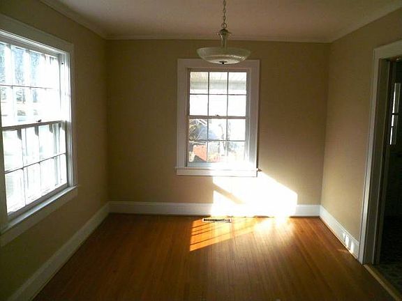 4th image of 1612 Courtland Ave