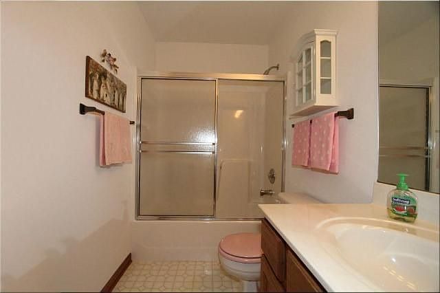 1st image of 6215 Hilltop Dr