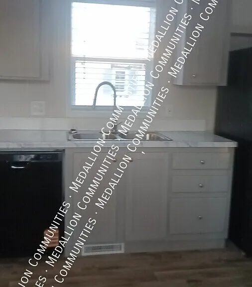 222 Hogan Dr — Photo 7