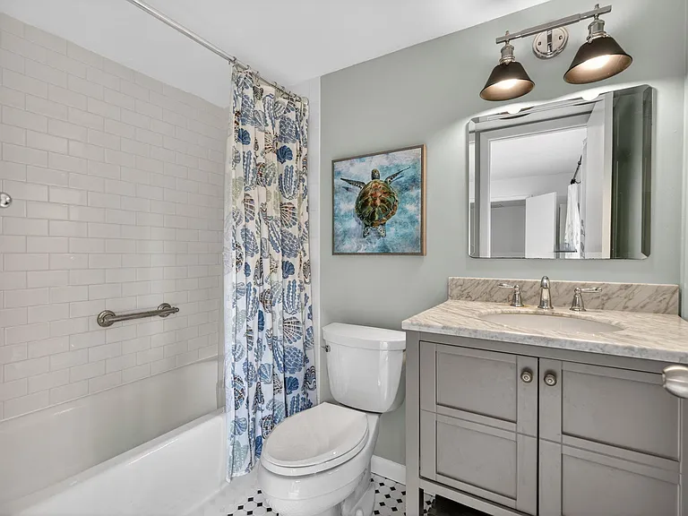825 Center St #32B — Photo 19