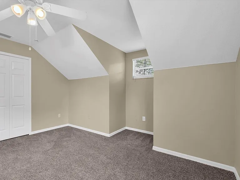 10825 Newbridge Dr — Photo 23