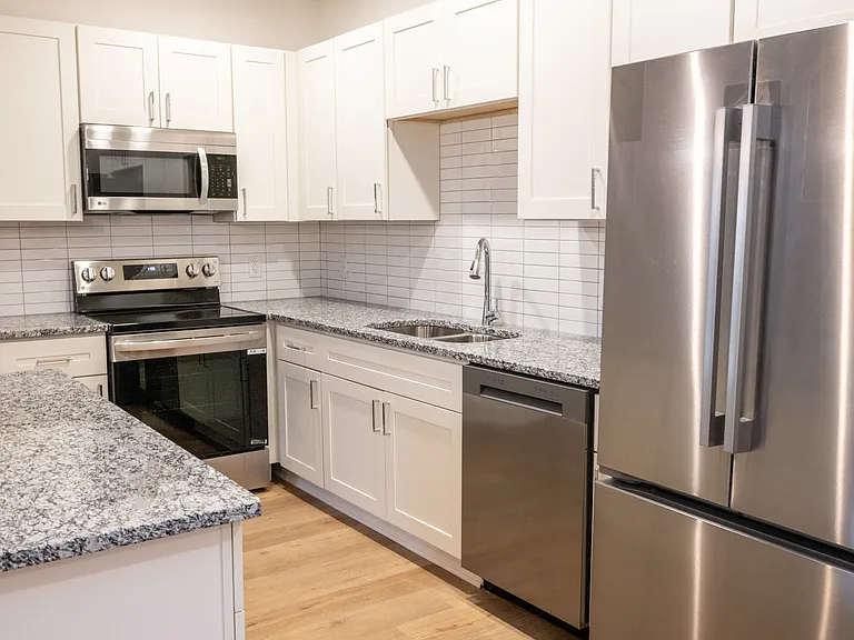 2102 | Kitchen 2102 | Kitchen