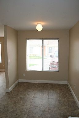 5th image of 2915 Brookside Dr APT C