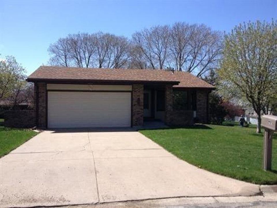 1st image of 2301 S 72nd St