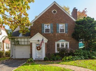211 Euston Rd, Garden City, NY 11530