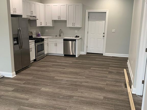 4th image of 2168 N Talman Ave #1
