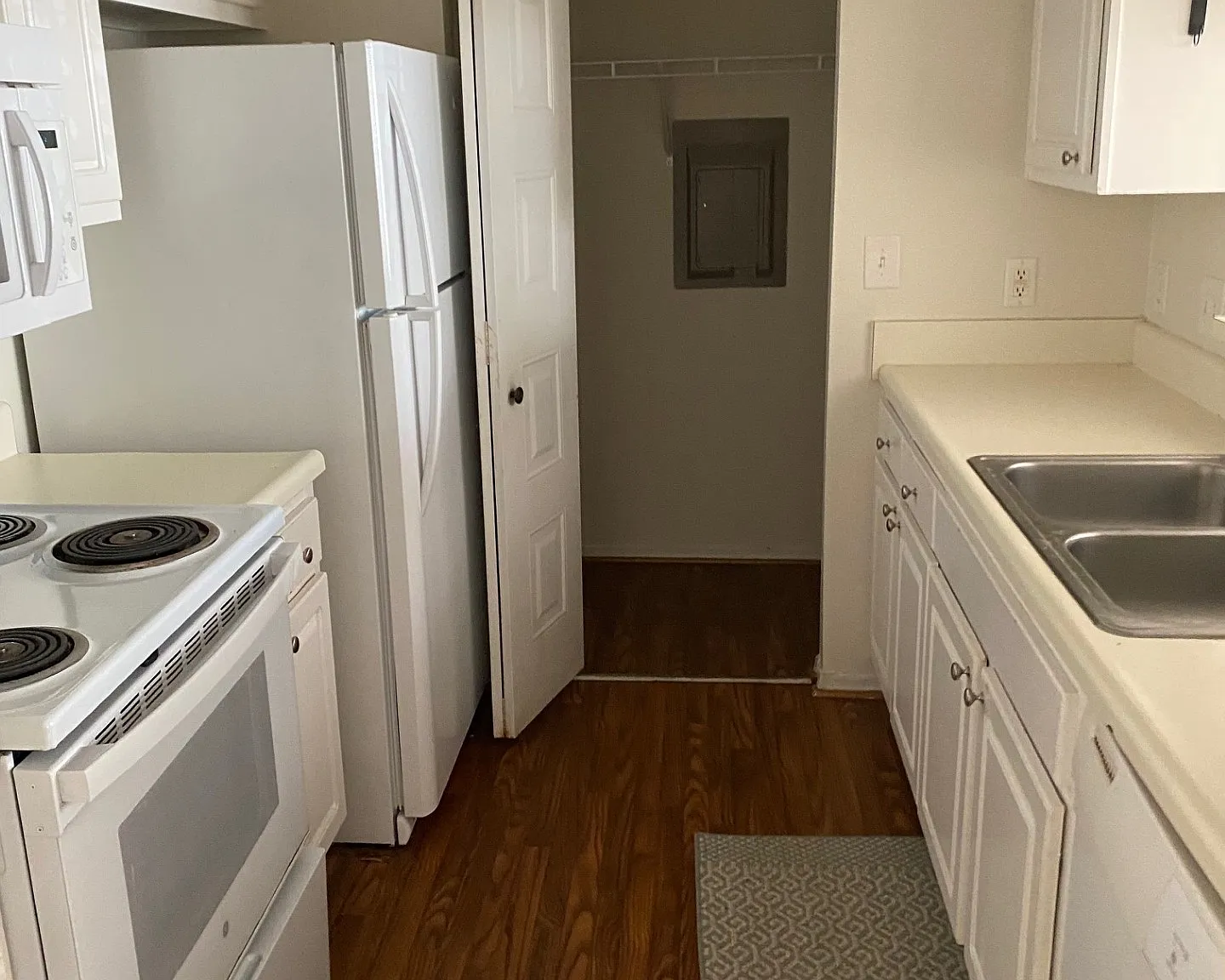 2 bed, 1100 sqft, $1,595 — Photo 4