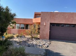 1872 San Bernardino Dr NE, Albuquerque, NM 87122