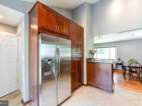 3rd image of 6429 Maplewood Dr