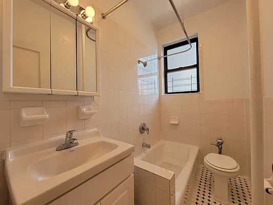 Rented by Made In NY Realty | media 19