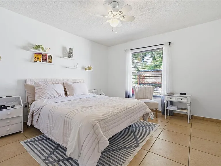 1011 Winifred Way — Photo 24