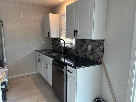 4th image of 5217 Franklin Ave