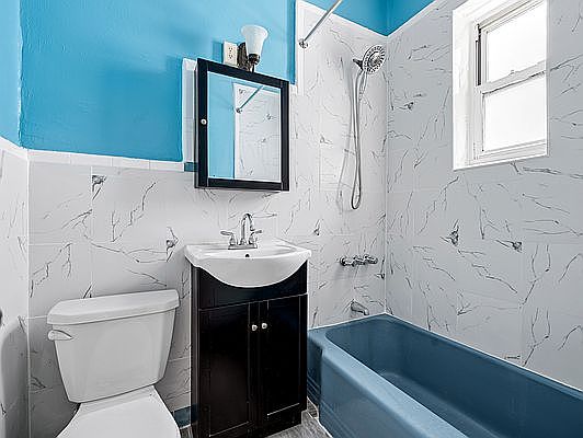 2nd image of 172 E 54th St Floor 2