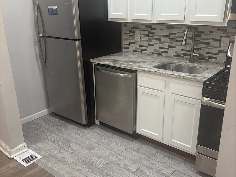 3611 W Lexington St — Photo 6