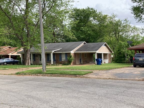 2nd image of 3635 Carroll Dr