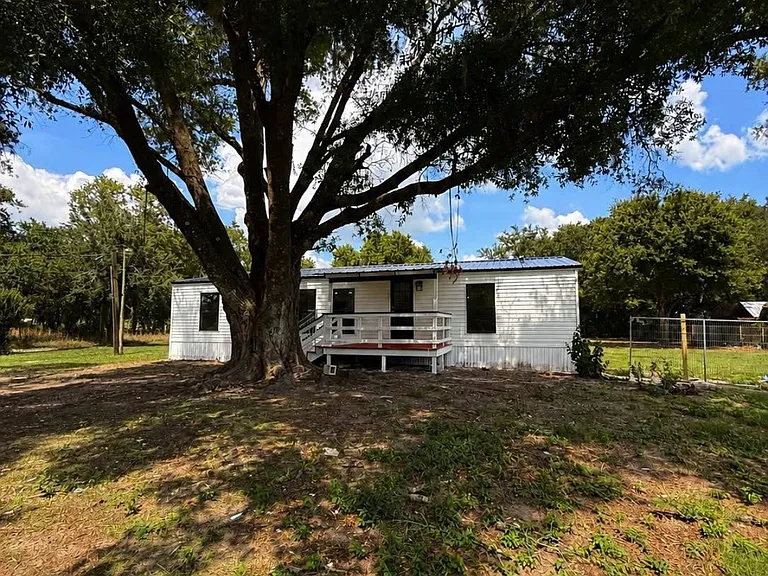 3304 Edwards Rd — Photo 1